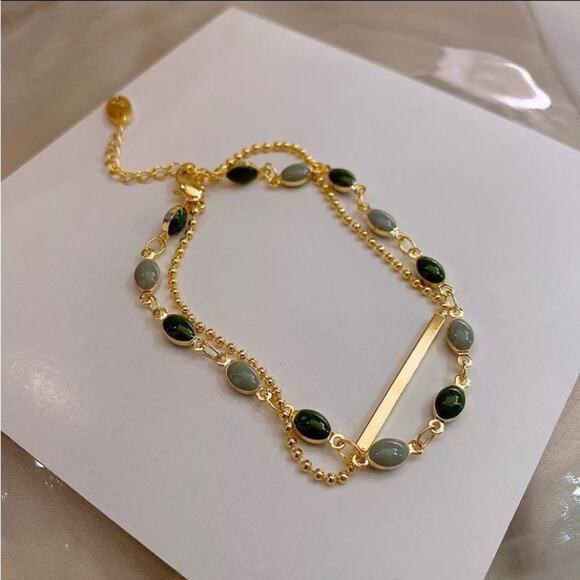 Emerald Beaded Gold Plated Chain Link Minimalist Bracelet - Picture 7 of 9